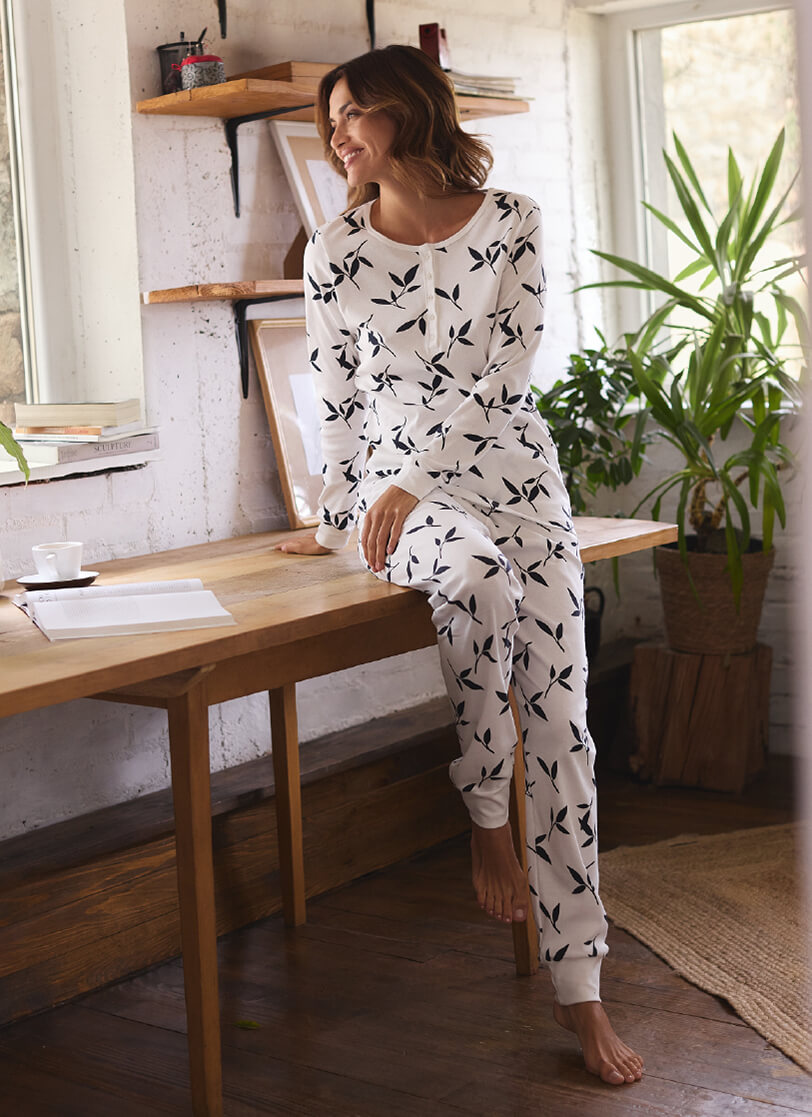 J25K-42P107 d.3145 , Ženska pidžama